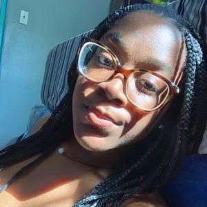 Meet your Posher, Brianna